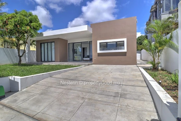 Maison de plain-pied 3 chambres avec jardin, au calme 