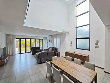 4 Bedroom Villa