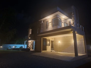 4 Bedroom Villa