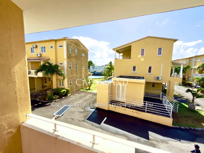 Long-Term Rental: Spacious 3-Bedroom Triplex in Grand Gaube