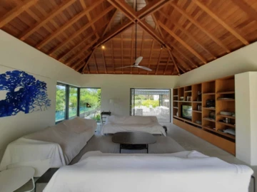 5 Bedroom Villa