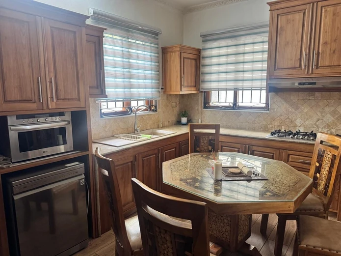 Maison meublée de 5 chambres à louer à Vacoas