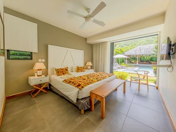 4 Bedroom Villa
