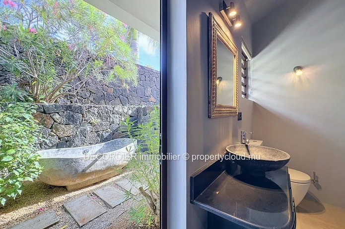 Villa for Sale – Hillside, Belle Vue Harel