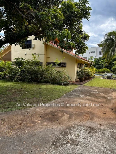 House for rent in Black River- Unfurnished