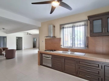 7 Bedroom Villa