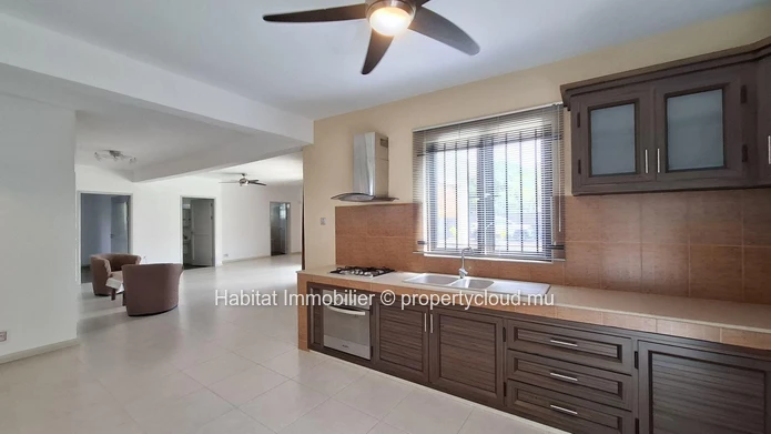 Unfurnished home for large family / rental investment