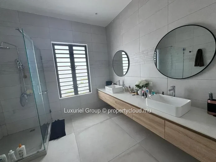 Superbe Villa Contemporaine Avec Annexe Privée Indépendante