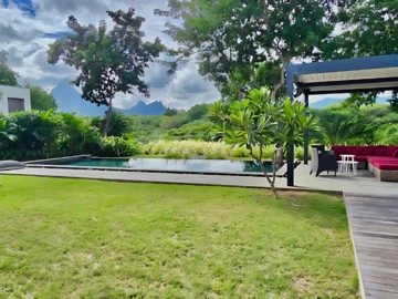 5 Bedroom Villa