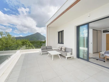 4 Bedroom Villa