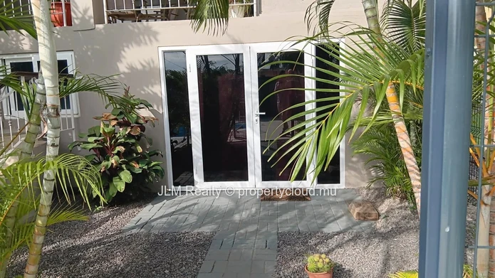 Modern 2-Bedroom Ground Floor Apartment for Rent | Flic en Flac, Mauritius