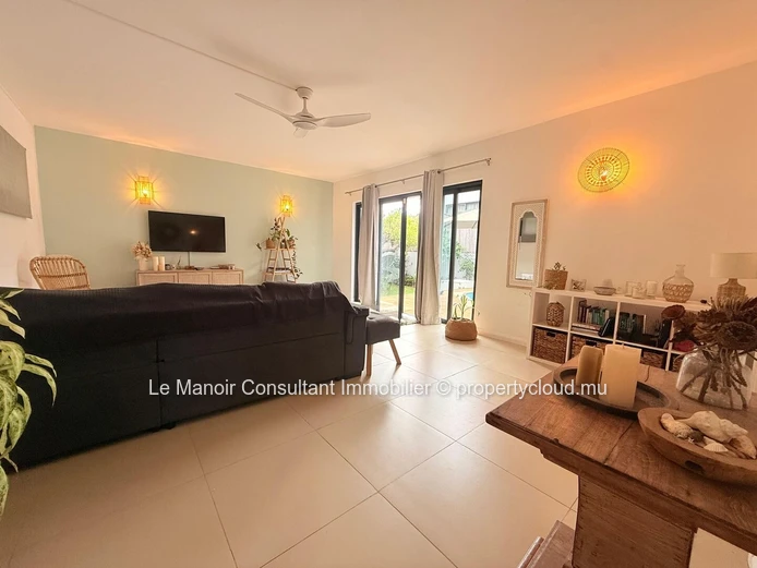 Villa moderne meublée avec piscine — idéale en résidence principale ou investissement locatif