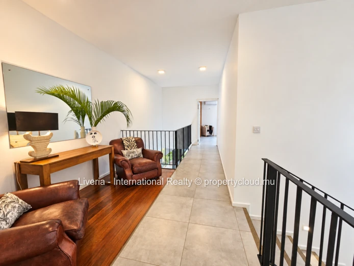 Coastal Living in an Exclusive Enclave