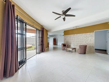 7 Bedroom House