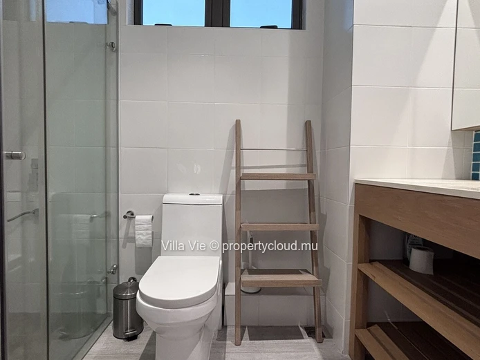 Roches Noires - Penthouse de 3 chambres avec vue sur la mer et piscine commune