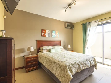 Private 4 Bed Villa just minutes from Bain Boeuf Beach