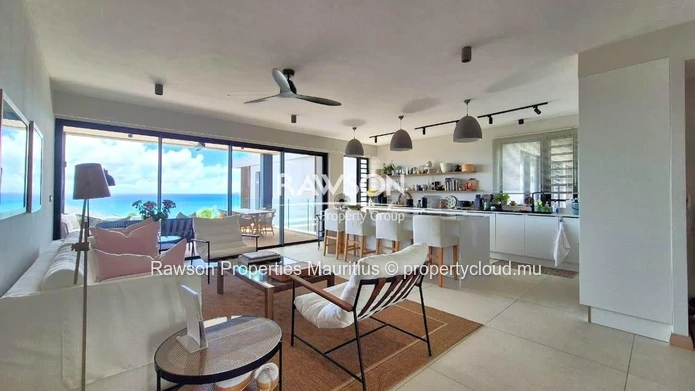 Duplex Penthouse 3 Chambres À Vendre À Pointe Aux Canonniers | Design Contemporain | Vue Mer | Piscine En Rooftop | €