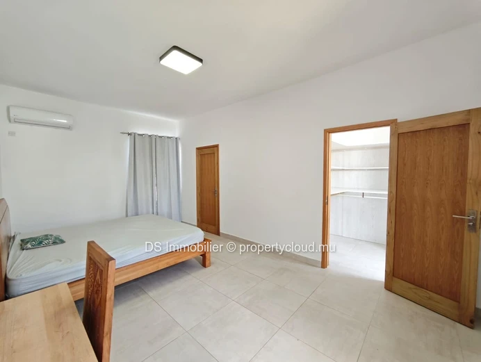 Bungalow For Rent In Grand Baie - North