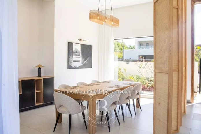 BEAU CHAMP – Villa familiale avec toit-terrasse et vue golf – 3 chambres