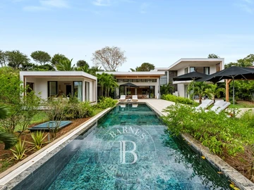 5 Bedroom Villa