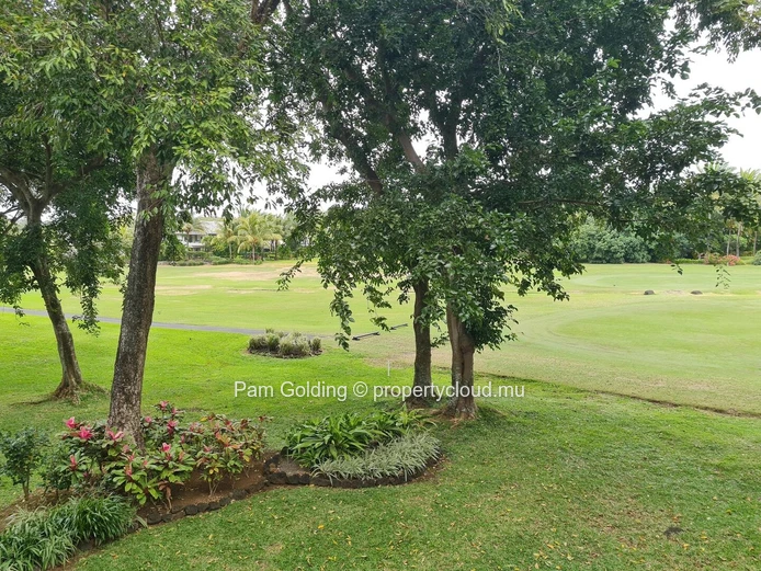 À vendre : Appartement 3 chambres avec vue sur le trou n°9 – Anahita Golf Estate, Beau Champ