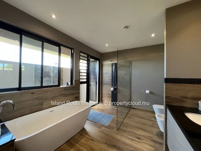 Exceptional, modern 3-bedroom villa located in the North