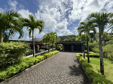4 Bedroom Villa
