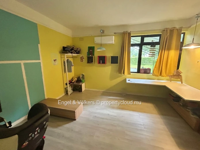 Charming Family Home for Sale in Curepipe – Reserved for Mauritian Citizens