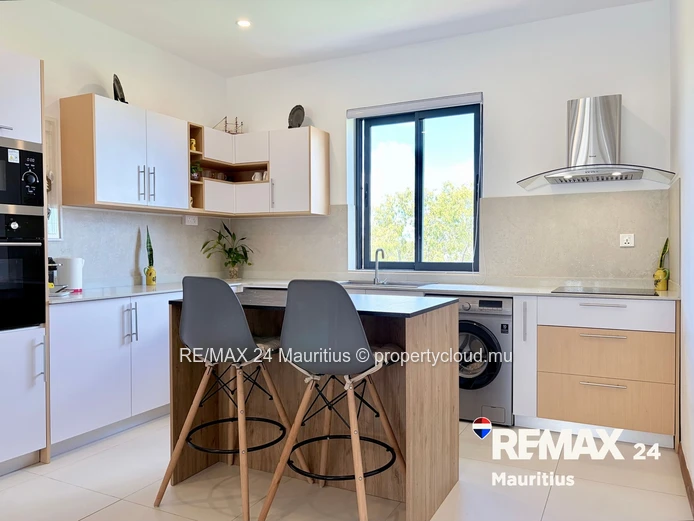 Bright New Apartment in Grand Baie