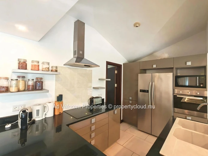 Magnifique villa 4 chambres avec piscine, jacuzzi et prestations haut de gamme – Cascavelle
