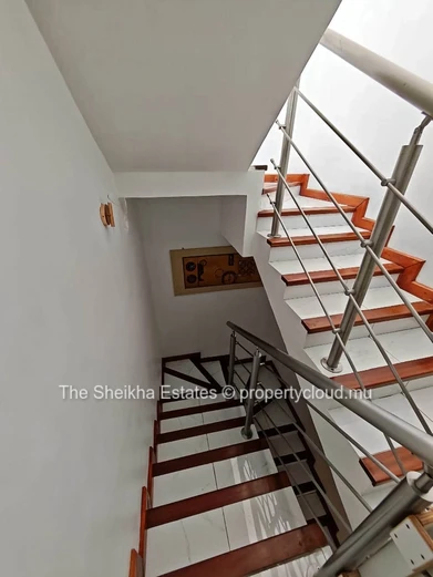 Triplex moderne et chaleureux de 3 chambres à louer – Morcellement St Jacques