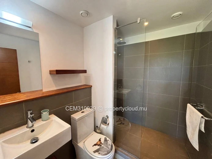 FOR SALE, Elegant Coastal Townhouse | Sea View | Accessible to Foreign Buyers