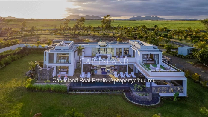 Luxueuse villa 5ch, accès Golf et plage