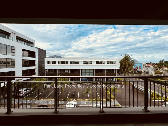 Office space with fibre optic in central Business Park