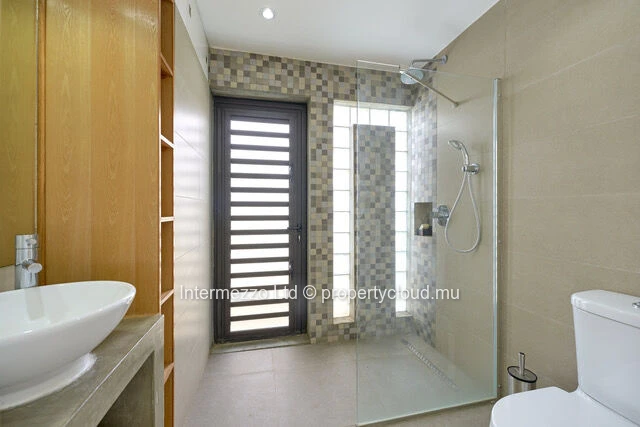 Furnished 4-Bedroom Villa with Pool for Rent in Trou aux Biches – €3,300/month