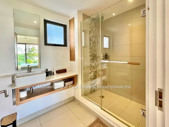 Mauritius - Duplex 3 bedrooms in secure residence in Grand Bay