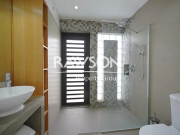 4 Bedroom Villa