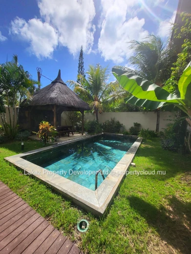 Villa de rêve à louer à Pereybere : 3 chambres, piscine et plus !