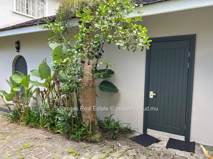 Grande Maison Coloniale de 4000 pieds carrés