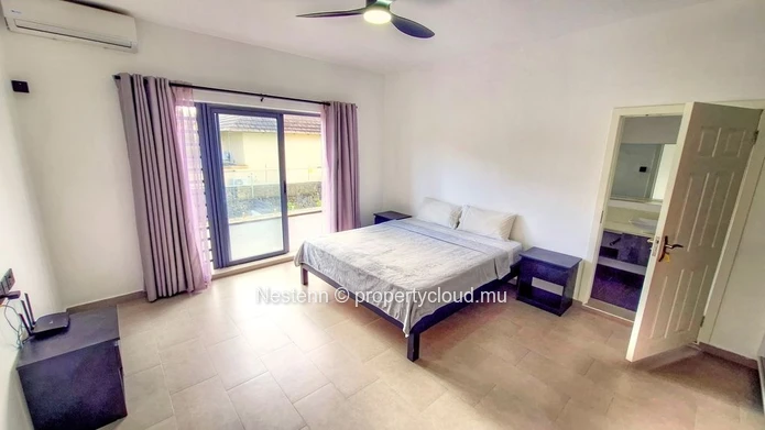 Spacious and bright 4 bedroom villa with its swimming pool