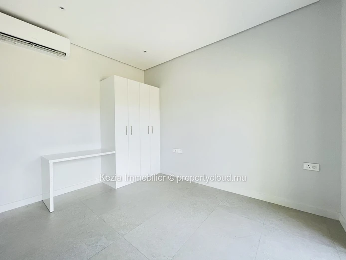 Appartement Contemporain En Rez-De-Jardin
