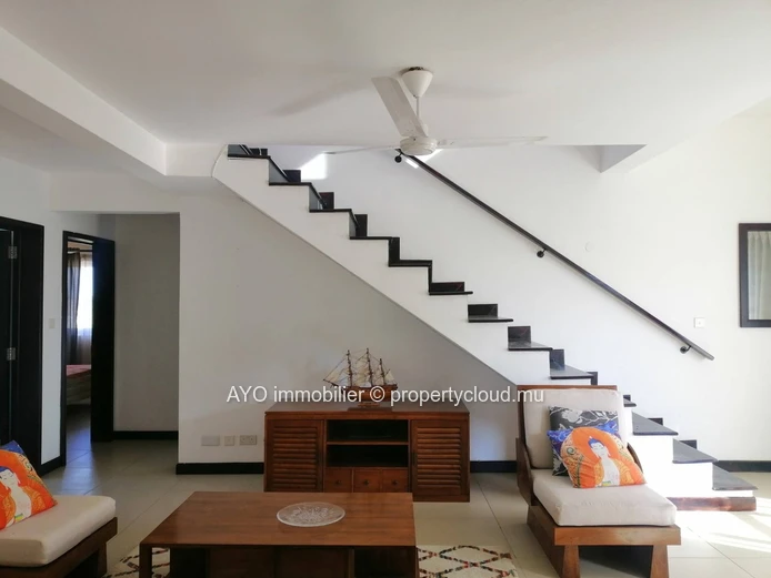 Spacious penthouse in a secure residence in Pereybere