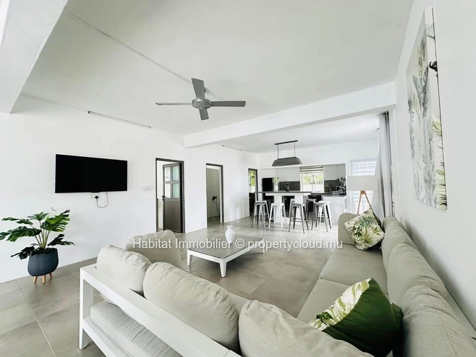 A louer : Propriété de 140m² située entre Grand Baie et Péreybère