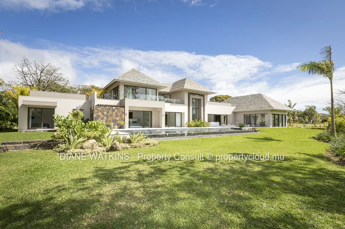 FOR SALE - Picture Perfect Villa with Golf Views at Anahita