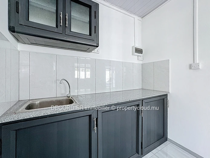 À Louer – Immeuble commercial de 4 Lots à Grand Baie