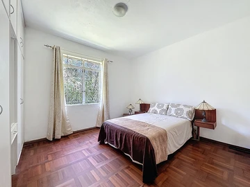 8 Bedroom House