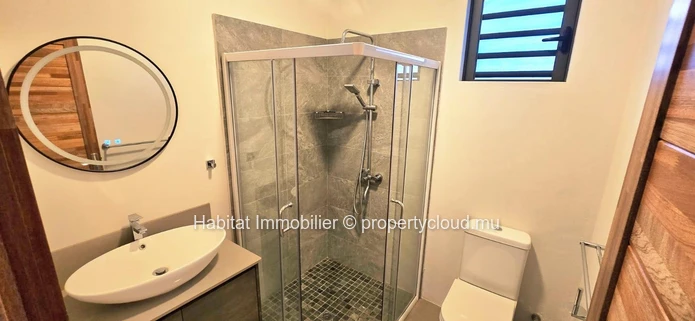 A louer : Appartement de 97 m², en rez-de-chaussée à Cascavelle