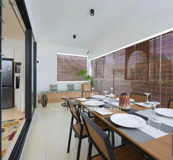 3-bed modern apartment steps from the beach