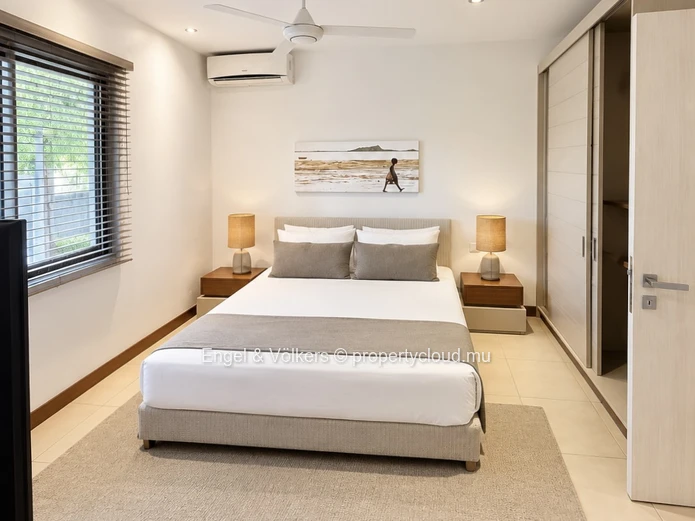 Beachfront Garden Apartment with Sea Views
