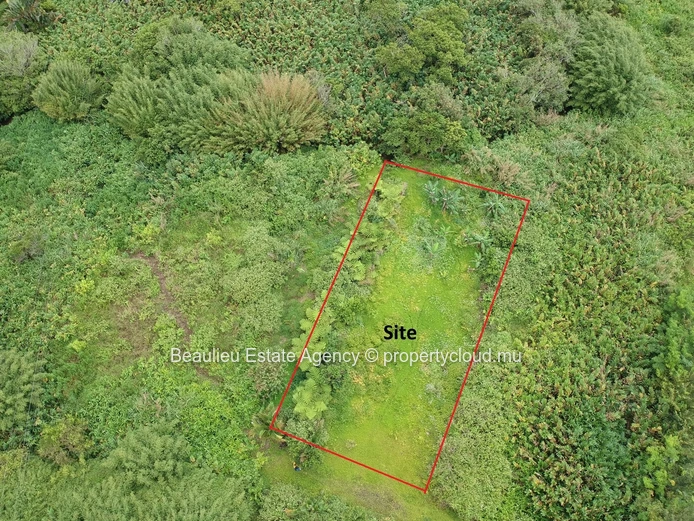Superb agricultural land 20.5 Perche located Midlands in a magnificent natural setting surrounding with mountains views.